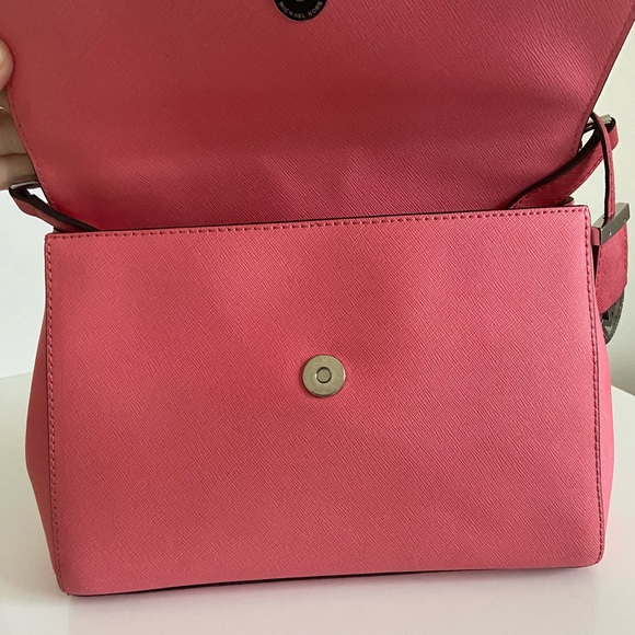 MICHAEL KORS Crossbody Leather Bag - Picture 6 of 9